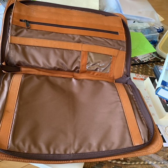 Latico Genuine Leather Satchel NWT - Picture 7 of 10